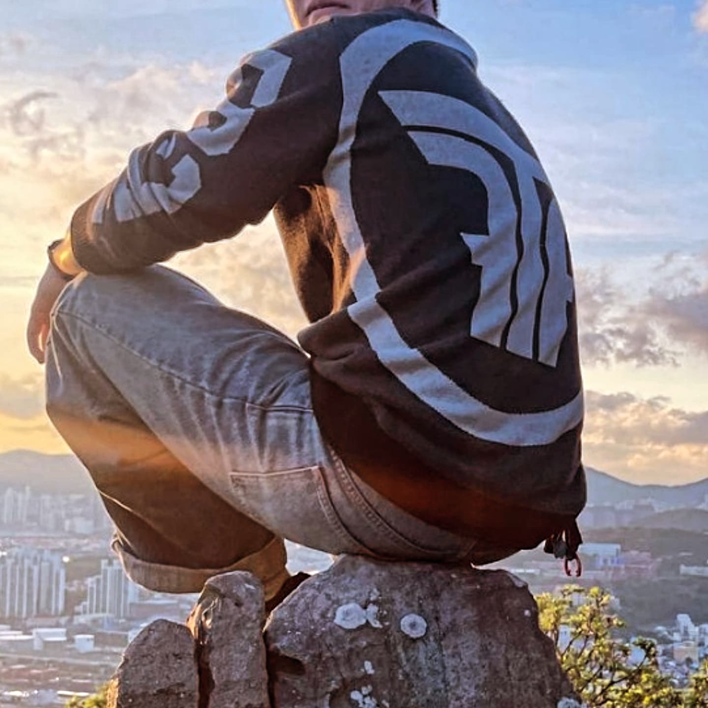 FR2FTH TEAM - CUSTOM Knitted crew neck sweater